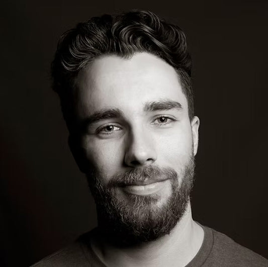 Master Accents & Voice Impressions – From First Steps to Business Ready